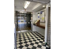 �}���V�����G���g�����X